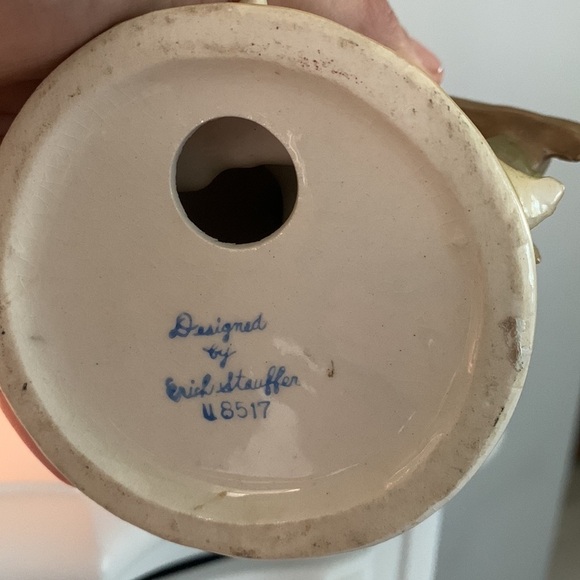 Erich Stauffer porcelain figurine S8517 Outing Boy with umbrella kneeling - Picture 6 of 6